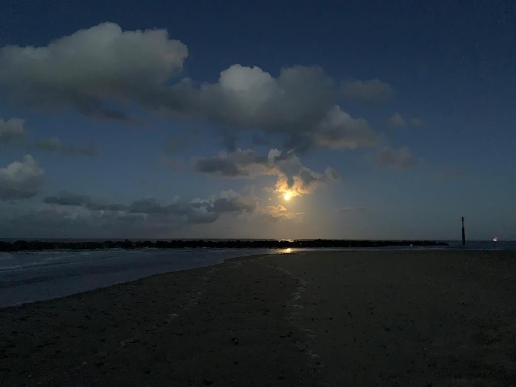 Dog Friendly Cottage 2 Mins To Beach With Hot Tub And Zappi Ev Lessingham Экстерьер фото
